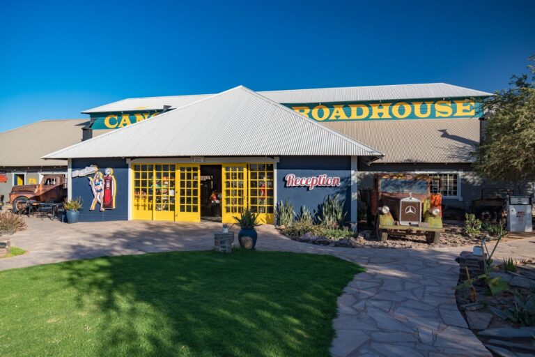 The garden and reception area at Canyon Roadhouse.