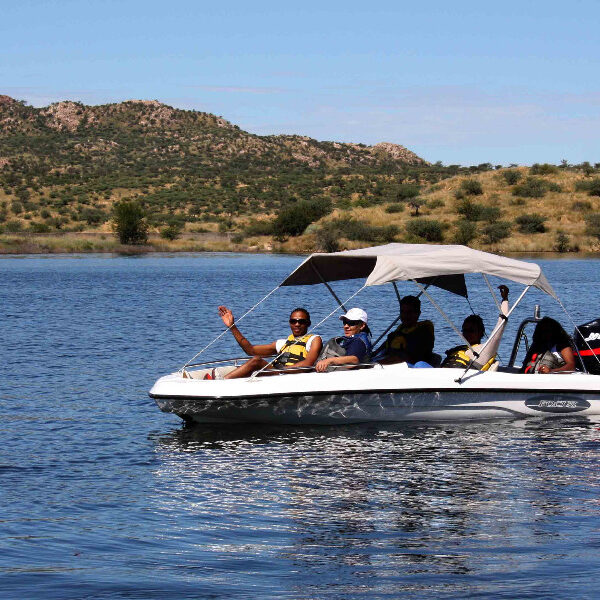 Boatcruise Lake Oanob